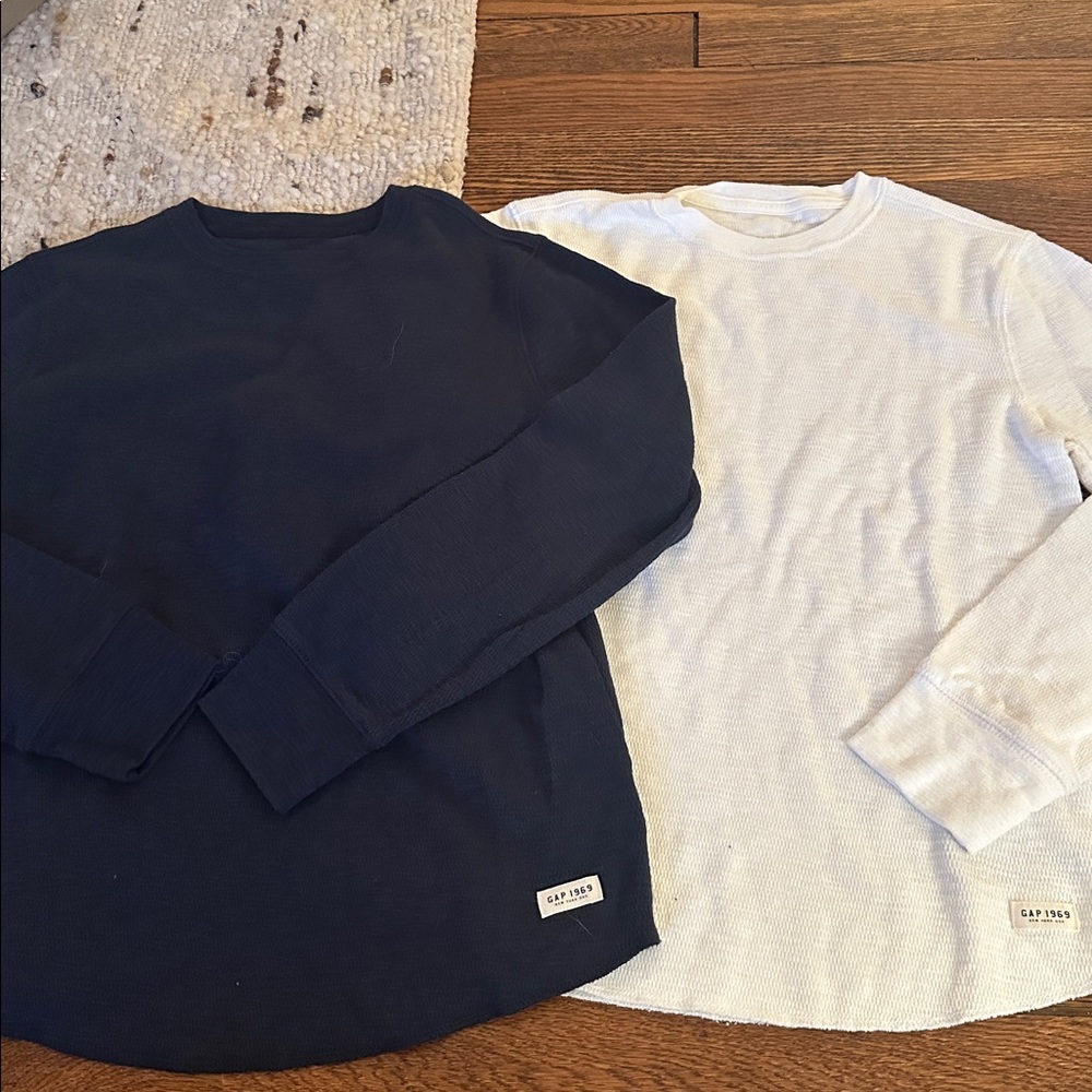 NEW 2 Gap long sleeve boys shirts